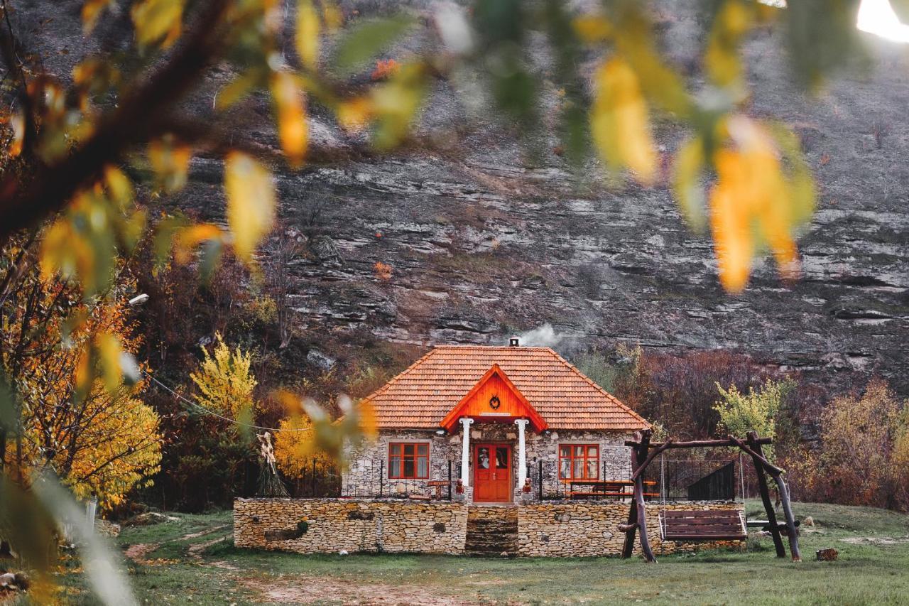 Casa Agricultorului Varzari Butuceny Εξωτερικό φωτογραφία